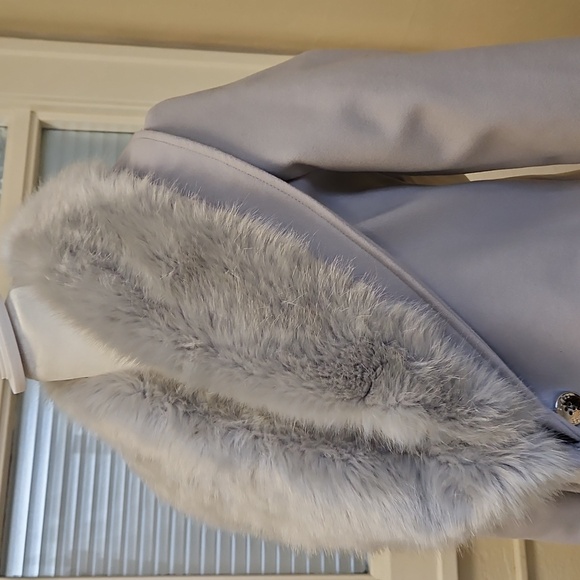 Size XS Guess winter pea coat with detachable faux fur collar worn 2-3 times - Picture 7 of 17